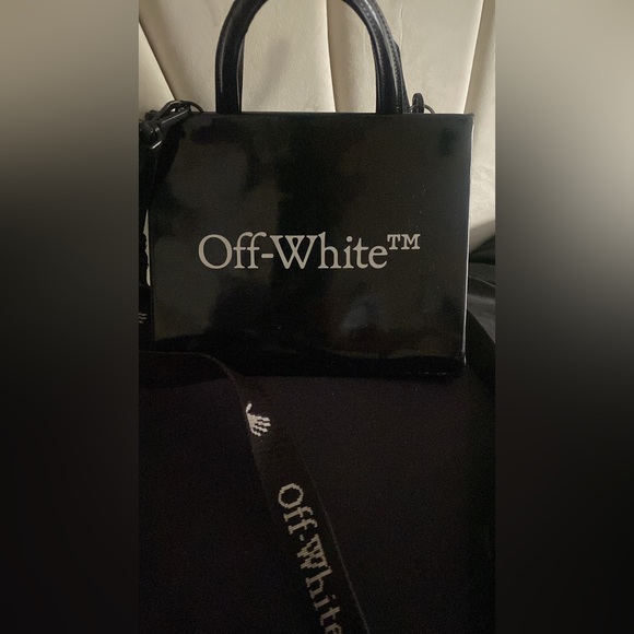 Authentic off-white bag - Picture 2 of 3